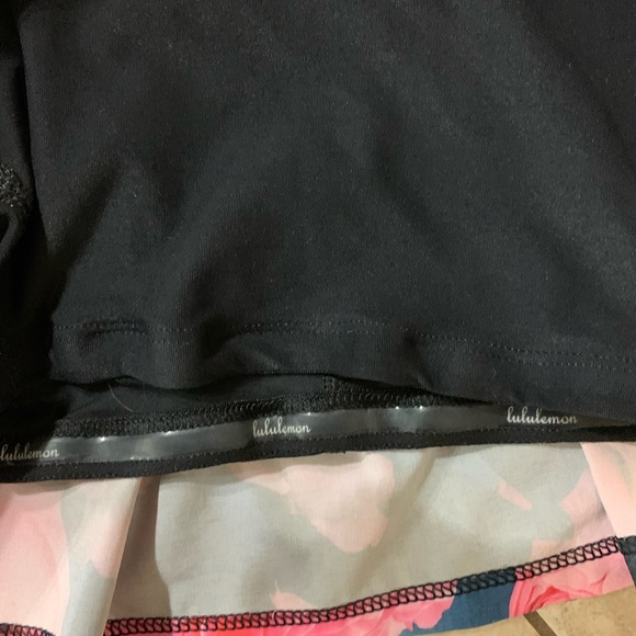Lululemon floral shorts with built in tight black shorts. Ladies size 4. EUC - Picture 8 of 13